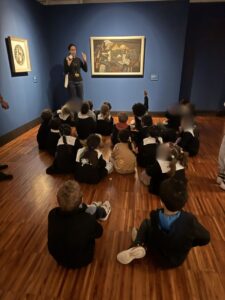 Il gruppo della prima B dell'Educandato Uccellis in visita a Casa Cavazzini